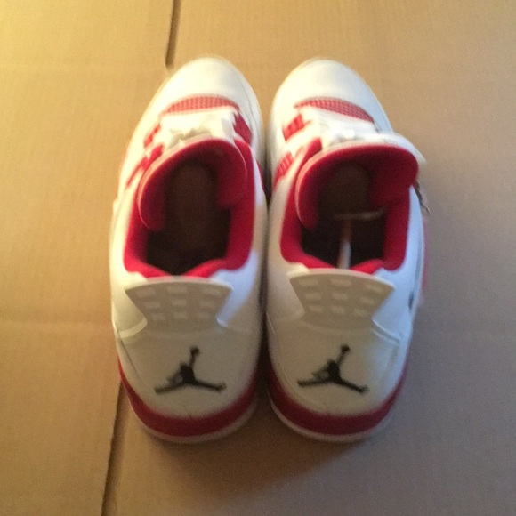 Jordan Retro 4 Shoes - Picture 3 of 4